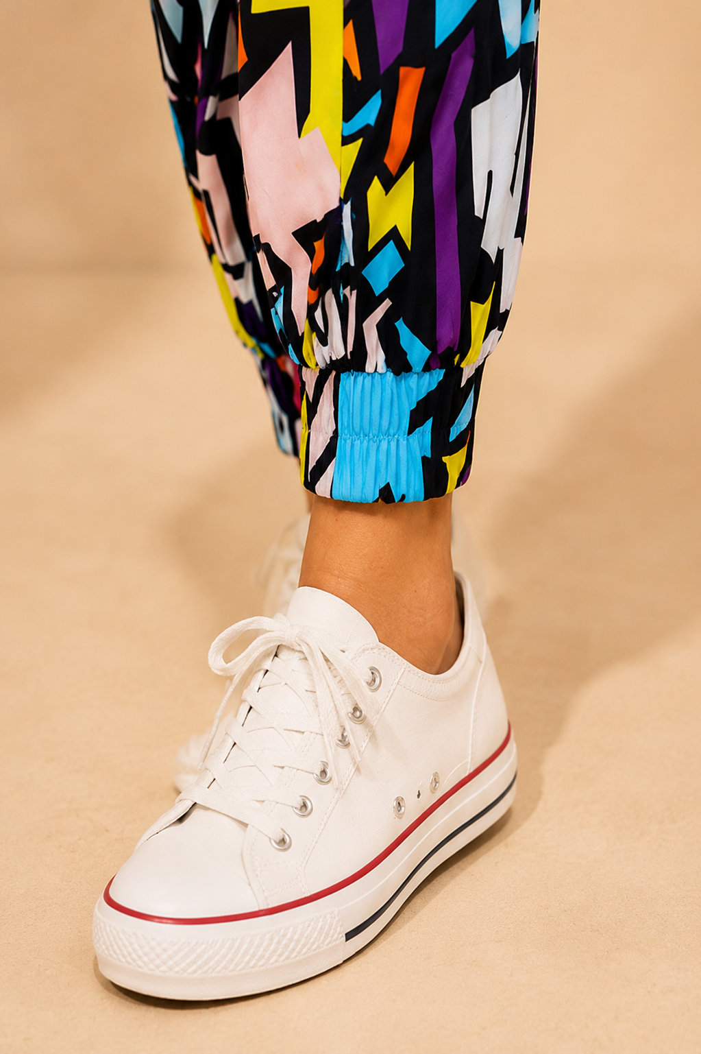 Women Multicolor Abstract Printed Joggers – Trendy Casual Streetwear & Lounge Pants